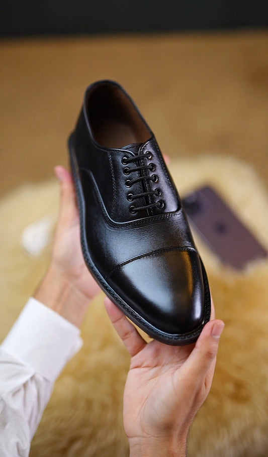 BLACK OXFORDS